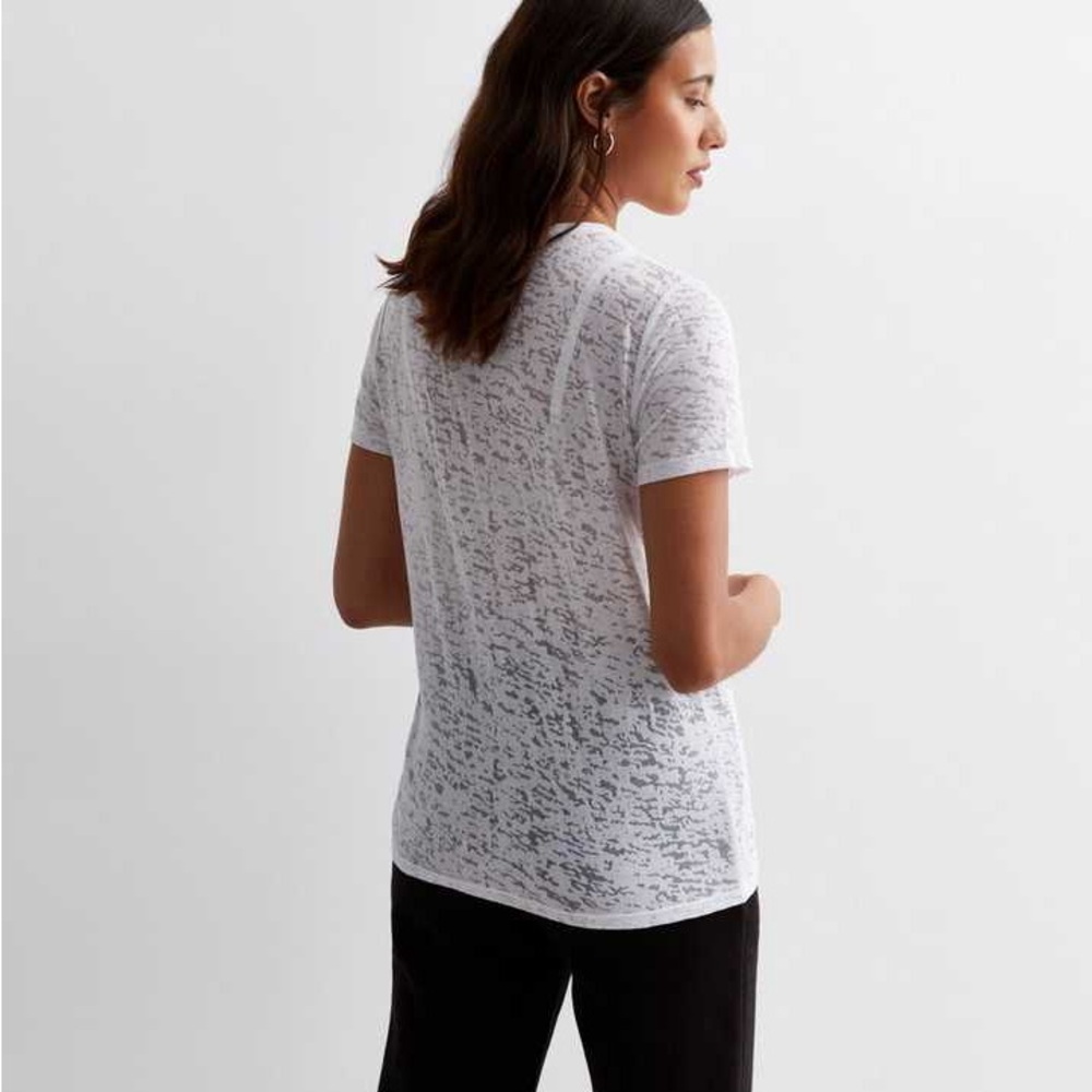 LULULEMON • White Blackout T-Shirt •